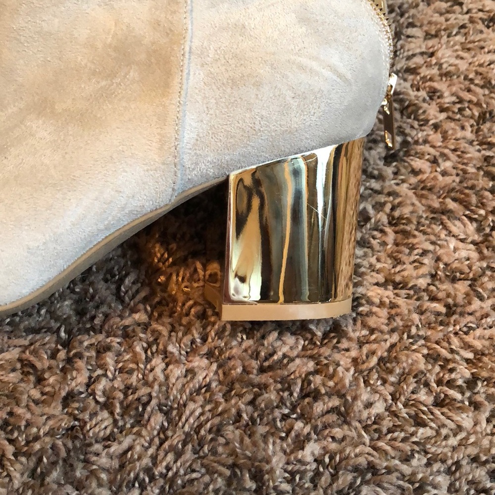 Fun boots - Picture 3 of 4